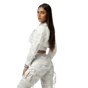 แจ็คเก็ตบอมเบอร์เบสบอลปักโลโก้ตามสั่งสำหรับผู้หญิงเสื้อแจ็กเก็ตบอมเบอร์สไตล์วินเทจสำหรับใส่ฤดูหนาว - Product Image 2