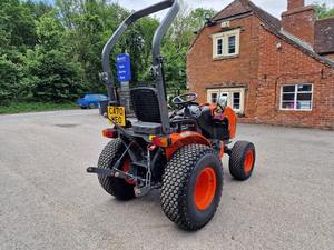 Tractor de césped usado barato Kubota en venta - Product Image 5