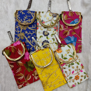 กระเป๋าใส่โทรศัพท์ปักลายหลากหลายแบบกระเป๋าเงินกลับของขวัญของขวัญสำหรับเพื่อนเจ้าสาว - Product Image 1