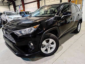 Seminuevo 2019 Toyotaa RAV4 XLE AWD XLE 4dr SUV - Product Image 3