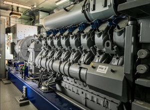 Groupe électrogène de secours au gaz naturel de 1550 kW, 277/480 V, triphasé, boîtier résistant aux intempéries - Product Image 3
