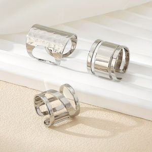 Anneau de serviette en aluminium de grande qualité à prix raisonnable, finition raffinée, décoration de table discrète pour une salle à manger sophistiquée - Product Image 5