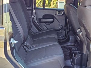 รถจี๊ป แกลดิเอเตอร์ สปอร์ต 4x4 ปี 2020 มือสอง พวงมาลัยซ้าย/ขวา - Product Image 6