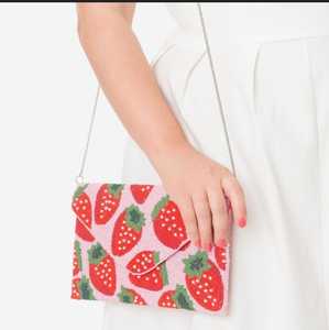 กระเป๋าคลัตช์ลูกปัดลายทุ่งสตรอเบอรี่กระเป๋าถือสไตล์โบโฮ - Product Image 5