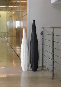 Vente en gros de vases à fleurs en métal faits à la main avec revêtement en poudre, logo personnalisé pour la décoration de mariage et d'hôtel à domicile - Product Image 4