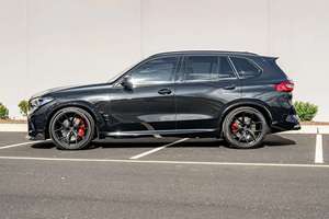 X5 M 2023/2024 Usado, Modificado, Caja de Cambios Automática, Motor de Aspiración Natural, Tracción en las Cuatro Ruedas, R17 Oscuro, Interior en Cuero - Product Image 3