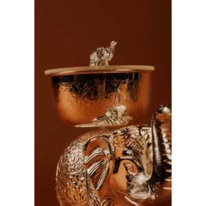 Elefante Decorativo Oriental Hecho a Mano con Baño de Plata Alemana y Diseño Tallado con Cuenco - Product Image 3