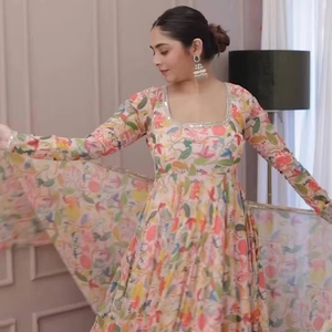 Ropa de fiesta Nuevo diseñador Faux Georgette Impresión digital y top de trabajo de espejo real con manga completa y encaje elegante Dupatta - Product Image 1