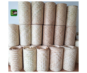 Rollo de tejido de bambú hecho a mano, paneles de pared decorativos, rollos de correas de bambú hechos a mano naturales, muebles, rollos de correas de bambú de Vietnam - Product Image 1