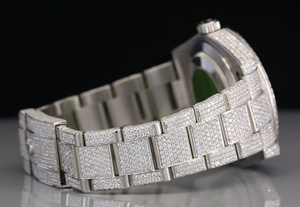 Reloj de diamantes Moissanite de lujo de alta calidad con logotipo personalizado de claridad VVS, cierre oculto con botón y New Age con tachuelas heladas - Product Image 3