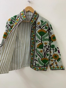 Verde TNT Suzani Bordado Bomber Throw Suzani Chaqueta corta Bordado Throw Jacket Abrigo de mujer TNT Jacket - Product Image 2