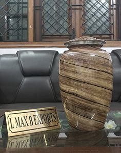 Venta al por mayor de urnas de cremación para adultos a bajo precio acabado brillante último diseño latón aluminio metal cenizas humanas almacenamiento conmemorativo - Product Image 5