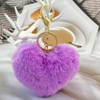 Gantungan Kunci Logam Berbentuk Hati dengan Liontin Pom-Pom Semi-Handmade Terlaris untuk Dekorasi Tas & Mobil Wanita Grosir