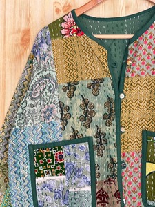 Kantha-Manteau en coton avec patchwork floral, veste réversible pour femme, tenue d'hiver bohème, fait à la main, cadeau pour les proches - Product Image 2