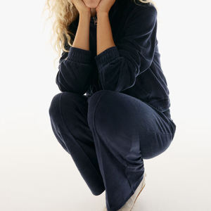 Ensemble de survêtement en velours d'hiver deux pièces, veste zippée et pantalon droit à jambes larges / Survêtement personnalisé pour femmes, survêtement deux pièces - Product Image 4