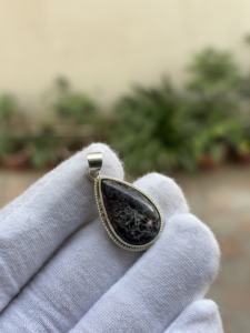 จี้เงินแท้ทรงลูกแพร์คลาสสิก ประดับด้วยเทอร์ควอยซ์บัฟฟาโลธรรมชาติ งานแฮนด์เมด คุณภาพ 3A สำหรับงานฉลองครบรอบแต่งงาน - Product Image 2