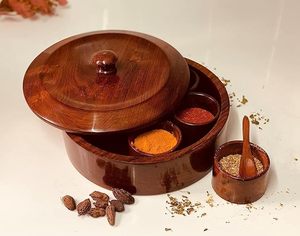 Vente en gros de boîtes porte-épices en bois faites à la main tendance Récipient Masala de cuisine Aura artisanal Pots à épices en bois élégants Cuisine domestique - Product Image 1