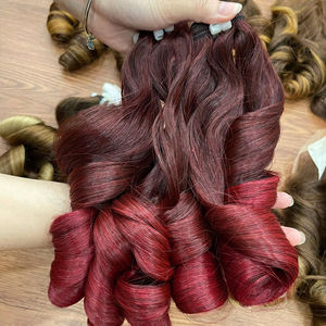 Cheveux bouclés et rebondissants à la vapeur, couleur ombrée, prêts à être expédiés, cheveux bruts, fournisseur de cheveux bruts, paquet de cheveux bruts, trame doublement tirée - Product Image 1