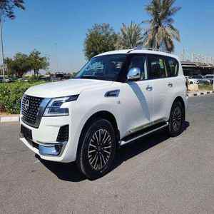 Nissan Patrol LE Platinum V8 SUV Usado con Título Limpio - Product Image 1