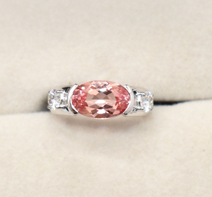 Anillo de Plata 925 con Morganita Ovalada Color Durazno para Ella, Anillo de Compromiso, Promesa, Aniversario, Regalo de Navidad - Product Image 1