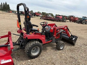 รถแทรกเตอร์ขนาดเล็ก Massey Ferguson GC1705 พร้อมชุดตักหน้า DL100, รถแทรกเตอร์สีแดงขับเคลื่อน 4 ล้อ สำหรับงานเกษตรและสวน - Product Image 5