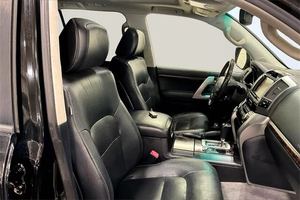 PRÊT À EXPÉDIER 2015 T0Y0TA LAND CRUlSER AWD - Product Image 3