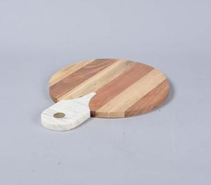 Planche à découper ronde contemporaine en marbre et bois, design combiné, motif rayé, plateau de service pour fromage et charcuterie avec accent en laiton - Product Image 2