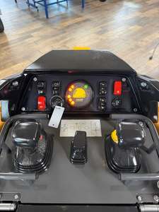 รถตักขนาดเล็ก CASE TL100 รุ่นปี 2024 กำลัง 24 แรงม้า น้ำหนัก 1.8 ตัน เหมาะสำหรับพื้นที่แคบ พร้อมหัวไฮดรอลิกสำหรับเจาะดิน ขุดร่อง และจับวัสดุ ราคา - Product Image 6