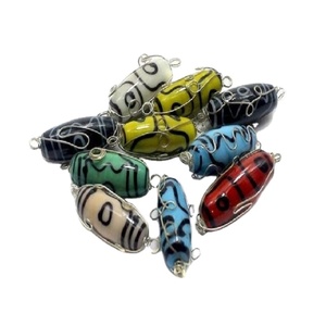 Perles de verre en vrac en cristal de couleur mélangée de 8mm avec motif de fleurs pour la fabrication de bracelets et de bijoux personnalisés - Product Image 1