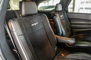 SUV Usado de Alto Rendimiento 2023, Tamaño Grande, Motor V8 de 6.4L, Automático, Asientos de Cuero, Techo Panorámico, Configuración Deportiva, Tracción en las Cuatro Ruedas, Características Premium - Product Image 3