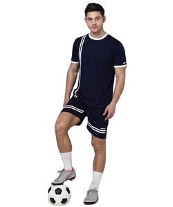 ชุดเสื้อยืดแขนสั้นและกางเกงขาสั้นแฟชั่นฤดูร้อนสำหรับผู้ชาย ดีไซน์ล้ำสมัย เหมาะสำหรับวิ่งออกกำลังกาย วิ่งเทรนด์ และเล่นกีฬา ไซส์ใหญ่ - Product Image 3