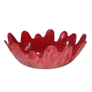 Ensaladera roja de resina hecha a mano con efecto de mármol y patrón de remolino Aqua, la forma es una ensaladera redonda utilizada en el hogar y el hotel - Product Image 1
