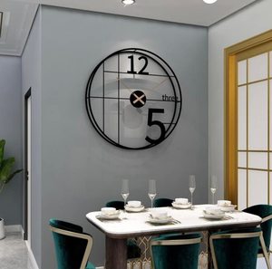 Nouvelle horloge murale décorative unique en métal pour la décoration intérieure Horloge murale numérique de luxe pour la maison et les cadeaux - Product Image 1