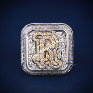 แหวนเริ่มต้น 'R' สุดหรู925แหวนเงินแท้ประดับเพชรโมอิสซาไนท์สุดหรู - Product Image 1