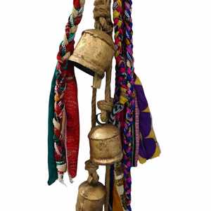Campana de Viento Rústica de Hierro con 4 Campanas Metálicas Vintage y Cuerda para Colgar en la Pared - Product Image 5