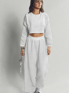 Ensemble 2 pièces décontracté pour femme, sweat-shirt à capuche uni à épaules tombantes et manches longues respirant, et pantalon de survêtement court au-dessus du genou, idéal pour l'automne/hiver - Product Image 4