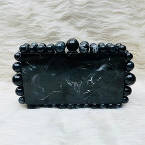 Embrague de resina con piedras y diamantes, cierre magnético, botón de moda y decoración de cuentas para bodas, fiestas y regalos - Product Image 5