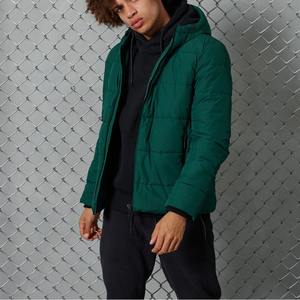 Nouvelle sortie Veste coupe-vent imperméable d'hiver personnalisée Légère Doublure matelassée à fermeture éclair à capuche Veste matelassée unie teinte unie - Product Image 1