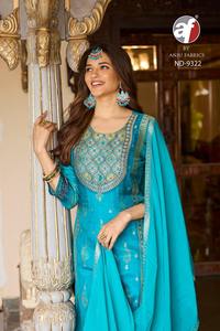 Dernière tenue de créateur Tenue de style moderne Pantalon Kurti en soie russe et Dupatta avec impression de position et travail de surbrillance à vendre - Product Image 2