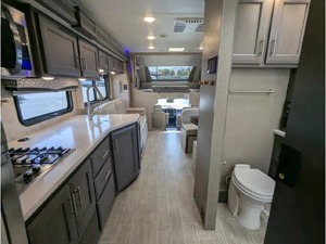 2021 T-h-o-r Motor <b>Coach</b> O-M-N-I S-V-3-4 ready for sale - Product Image 6