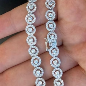 สร้อยข้อมือเพชรทรงกลมสำหรับผู้หญิงสร้อยข้อมือเงินสเตอร์ลิงสวย - Product Image 1