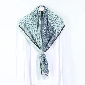 Robe Abaya pour femmes, nouvelle collection 2022, finition soie, foulard de créateur, luxe, grande taille, respirante, personnalisable, printemps été - Product Image 3