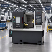 Tour CNC à banc incliné avec banc incliné à 30 degrés et base en fonte HT300 pour pièces métalliques compactes et broches de précision