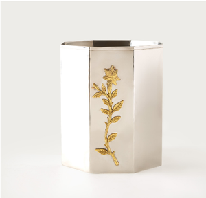 Corbeille à papier ronde en métal au design martelé en laiton AK avec motif de feuille et de fleur en or fini pour l'accent de décor d'hôtel et de restaurant - Product Image 5