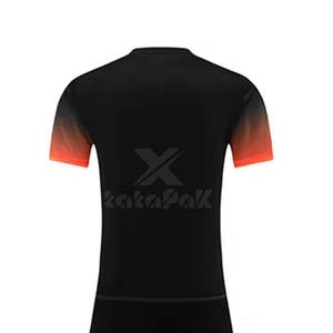 Nouvelle conception, uniforme de football léger et respirant, uniformes de football personnalisés pour l'entraînement - Product Image 6