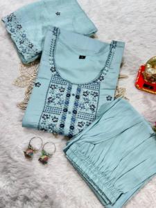 Banane en soie de couleur étonnante avec broderie manuelle Pantalon Kuarti et Dupatta Fabricant et exportateur au taux le plus bas - Product Image 3