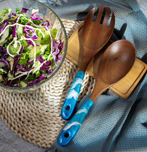 Cuillère exclusivement en bois et résine Ensemble cuillère et fourchette à salade en bois d'acacia de la meilleure qualité Vente personnalisée - Product Image 3