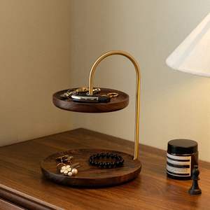 Base para Pastel Moderna y Decorativa con Acabado Premium para Exhibición y Servicio en Mesa - Product Image 1