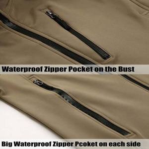 เสื้อแจ็คเก็ตผ้าแคนวาสเคลือบผิวแบบซอฟต์เชลล์ คอตั้งสไตล์ไฮสตรีท กันน้ำ กันลม ปิดด้วยซิป มีฮู้ด สำหรับฤดูใบไม้ร่วงและฤดูหนาว 100% - Product Image 4