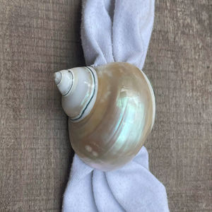 Anillo para Servilletas de Vietnam, Hermoso y Elegante, con Diseño de Caracol y Concha Marina, Ideal para Cenas de Gala y Eventos Corporativos - Product Image 1